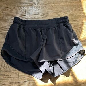 Lululemon Hottie Hot Shorts (2.5 inseam)